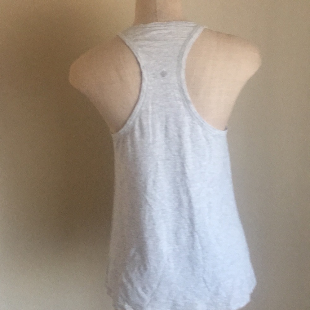 Lululemon tank - Picture 4 of 7